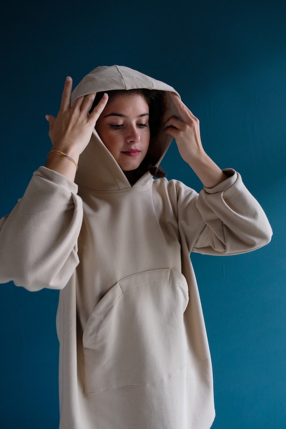 Piperita felpa oversize con cappuccio, beige - immagine 7