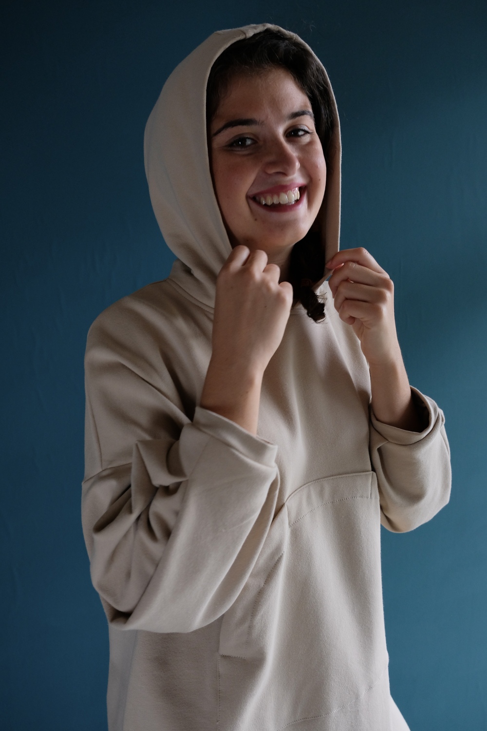 Piperita felpa oversize con cappuccio, beige - immagine 6